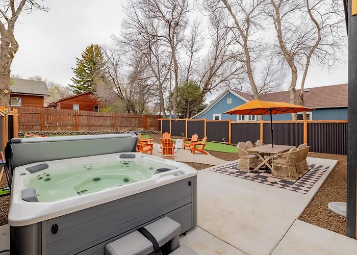 Сasa de vacaciones The Cowboy House- New Build 2 Blocks Off Main St -